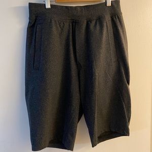 Lululemon City Sweat 9 inches M